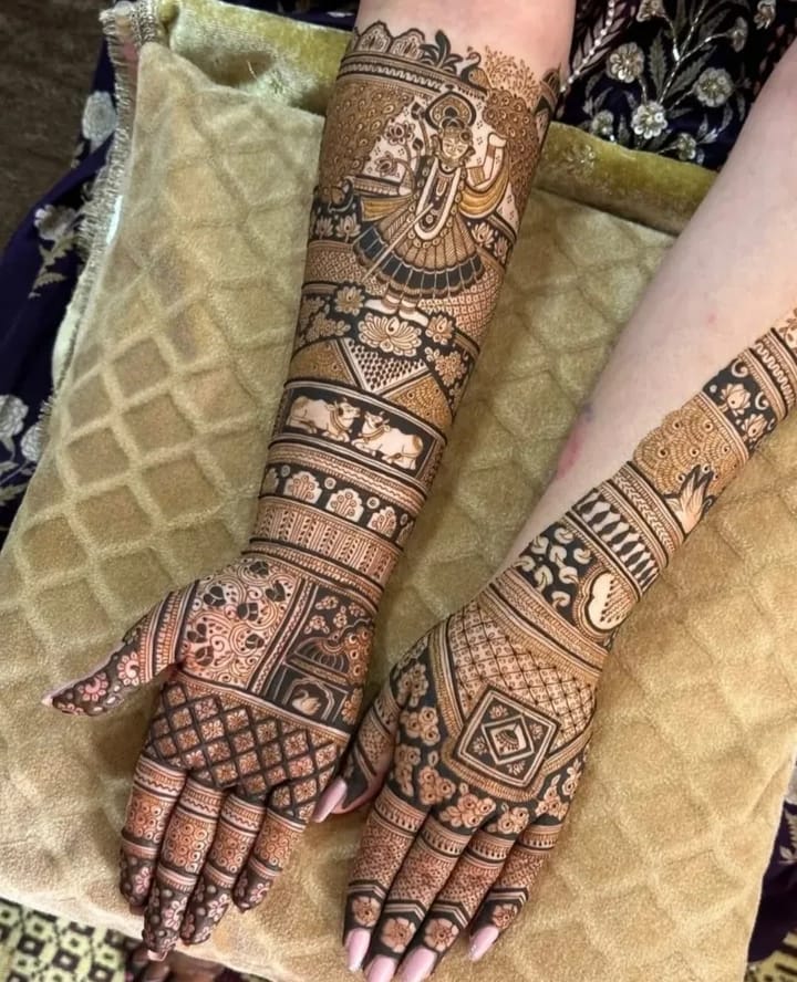 Top Bombay Style Mehandi Designs in Faridabad
